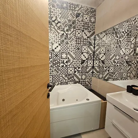 74 Finnish Sauna & Underground Garage Parking * 希贝尼克