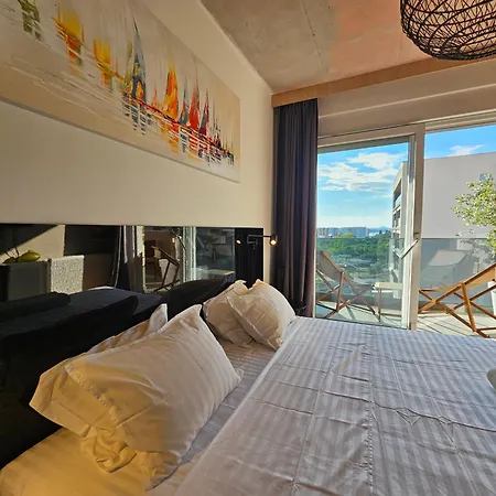 74Suite Sibenik - Self Check In - Garage * Шибеник