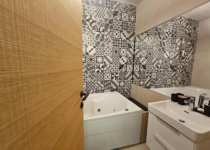 74suite & Wellness & Underground Parking Self Check In * Šibenik